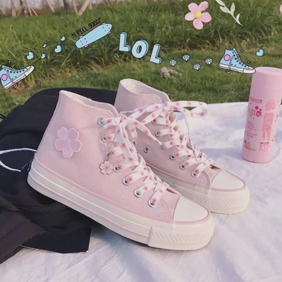 🌸WMNS PINK LOLITA CHUCK STYLE SNKRS FLOWER CHARMS NEW (8)🌸 - Picture 1 of 10